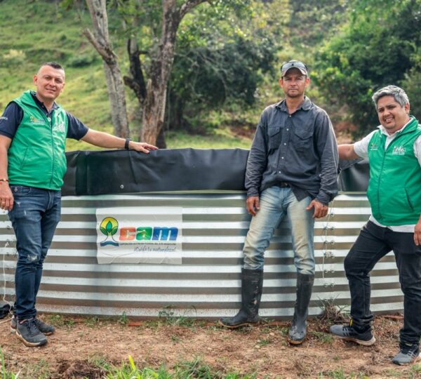 Inseragro impulsa la gestión sostenible del agua en proyecto ganadero del Huila