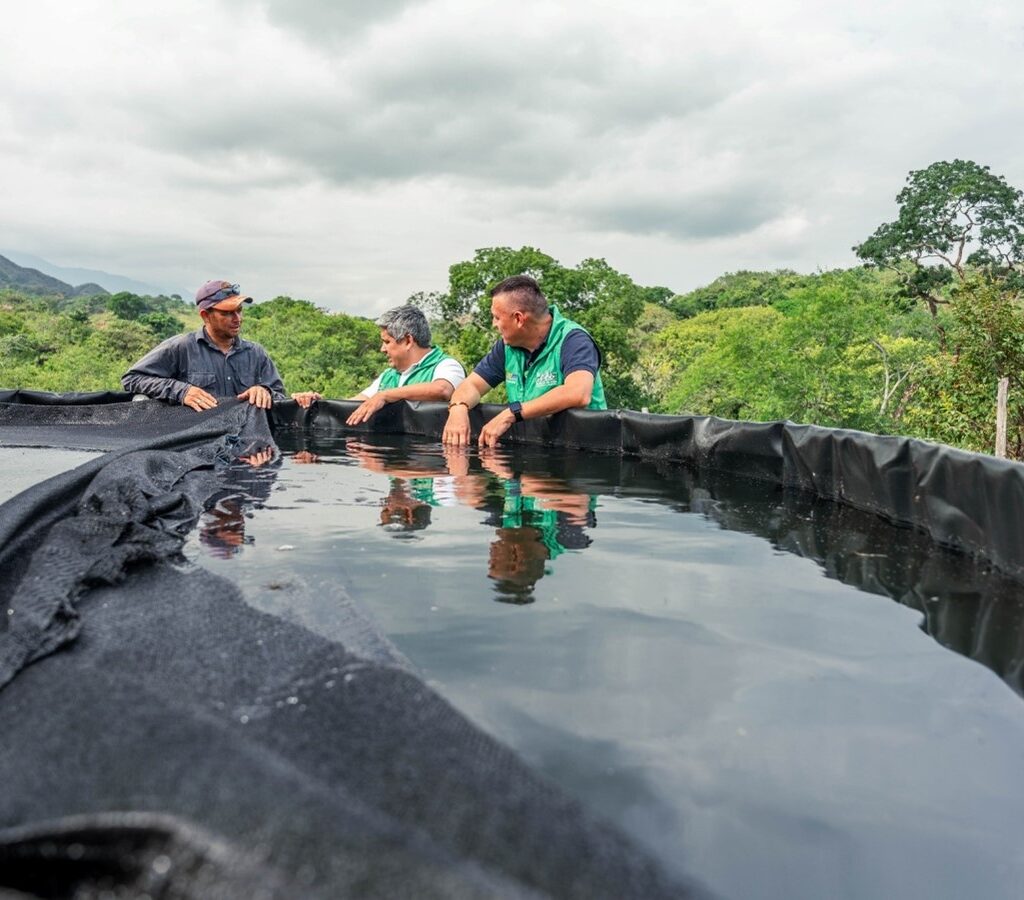 Inseragro impulsa la gestión sostenible del agua en proyecto ganadero del Huila