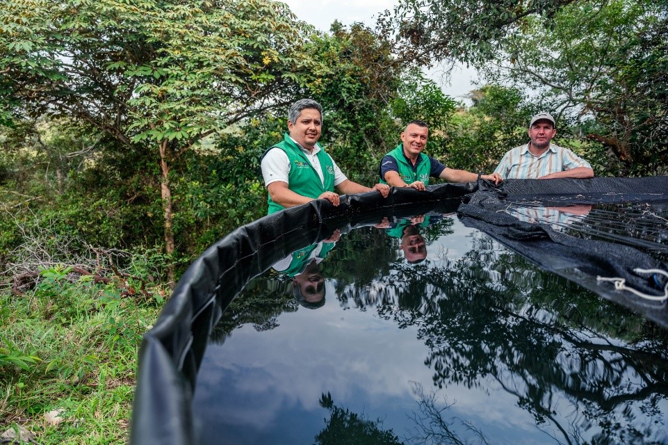 Inseragro impulsa la gestión sostenible del agua en proyecto ganadero del Huila